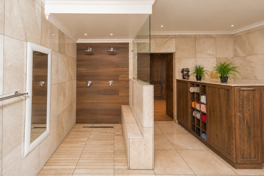 6 Bedroom Property for Sale in Birdwood Estate North West